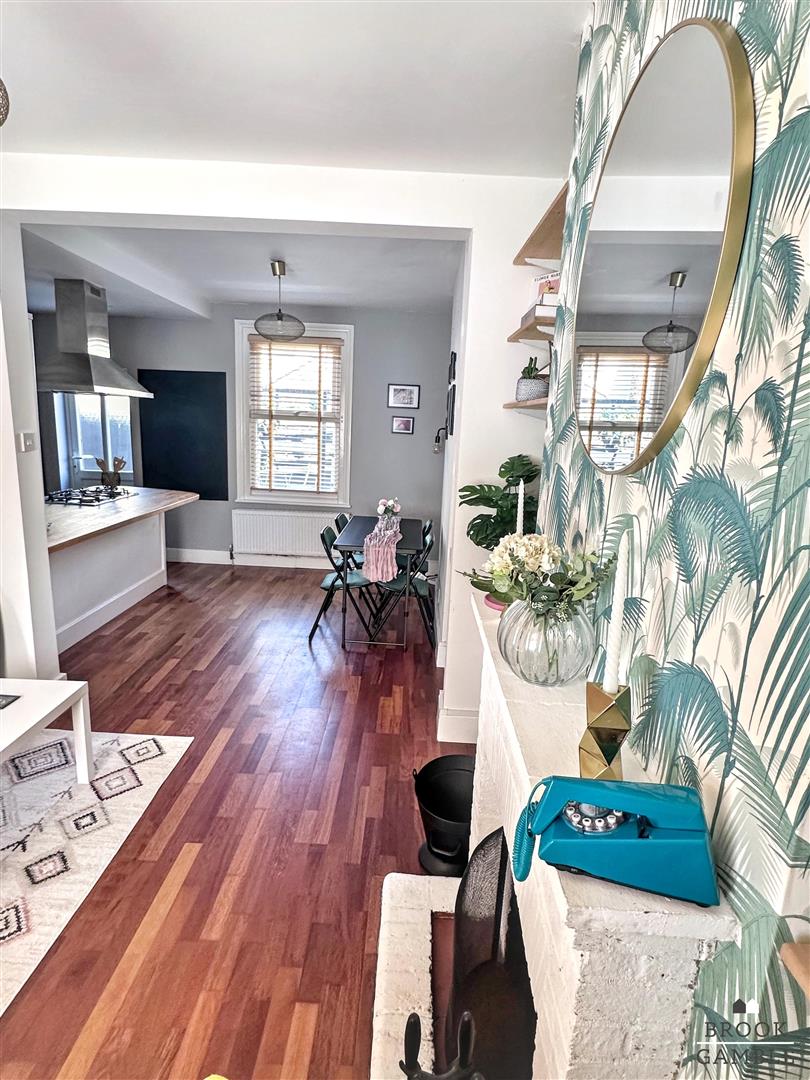 2 Bedroom House. Sydney Road in Eastbourne,  5